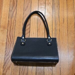 KATE SPADE ▪︎ Black Shoulder Bag with Structured Design